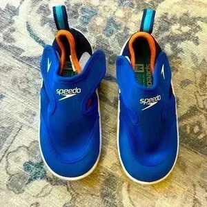 Kids Speedo Water Shoes size M 7-8